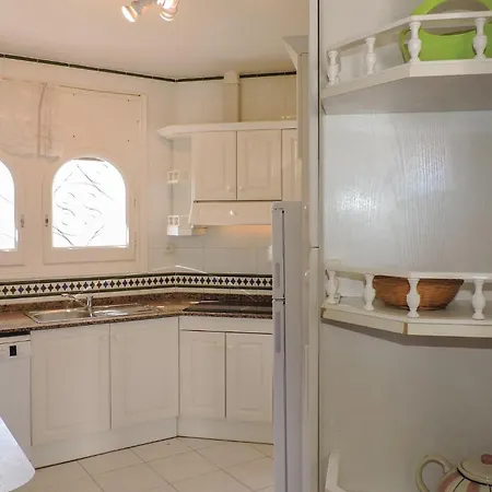 Holiday home 3 Bedroom Awesome In Miami Platja Miami Playa