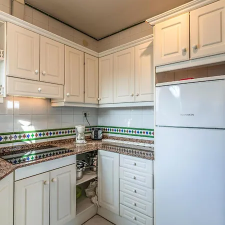 3 Bedroom Awesome In Miami Platja Miami Playa